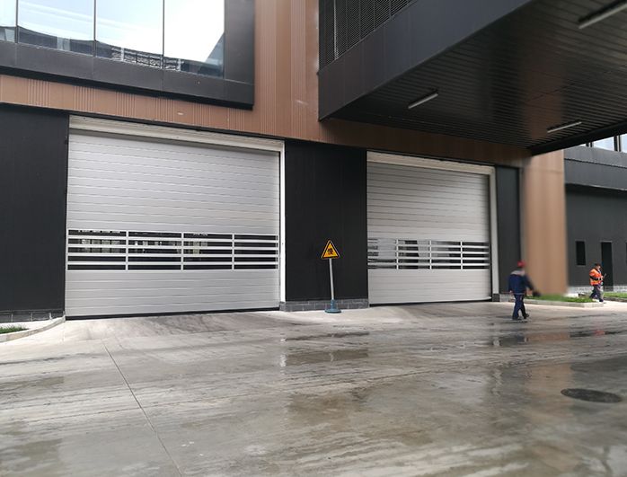 停车行业的门和解决方案